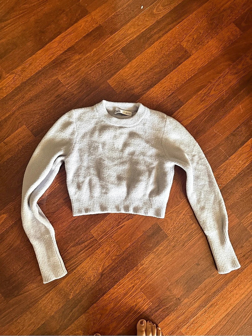Zara Crewneck Sweater in White Size Small